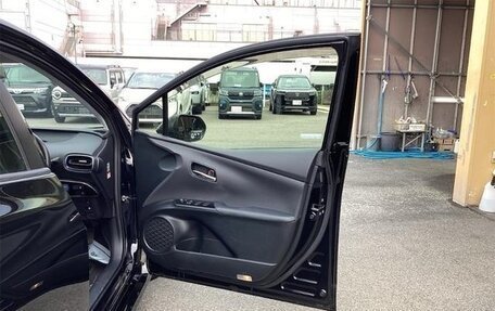 Toyota Prius IV XW50, 2022 год, 1 250 666 рублей, 15 фотография