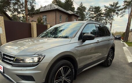 Volkswagen Tiguan II, 2020 год, 2 599 999 рублей, 3 фотография