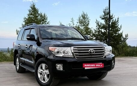 Toyota Land Cruiser 200, 2014 год, 5 700 000 рублей, 10 фотография
