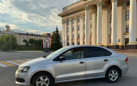 Volkswagen Polo VI (EU Market), 2011 год, 550 000 рублей, 2 фотография