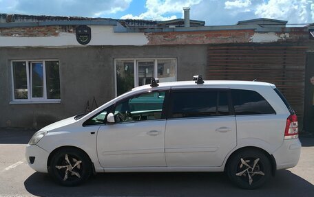 Opel Zafira B, 2010 год, 350 000 рублей, 5 фотография