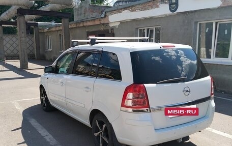 Opel Zafira B, 2010 год, 350 000 рублей, 4 фотография