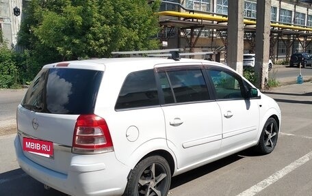 Opel Zafira B, 2010 год, 350 000 рублей, 2 фотография