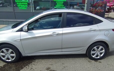 Hyundai Solaris II рестайлинг, 2012 год, 550 000 рублей, 13 фотография