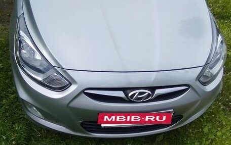 Hyundai Solaris II рестайлинг, 2012 год, 550 000 рублей, 4 фотография