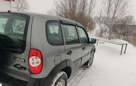 Chevrolet Niva I рестайлинг, 2017 год, 500 000 рублей, 2 фотография