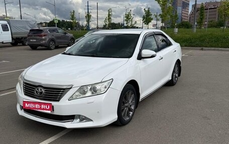 Toyota Camry, 2013 год, 1 290 000 рублей, 2 фотография