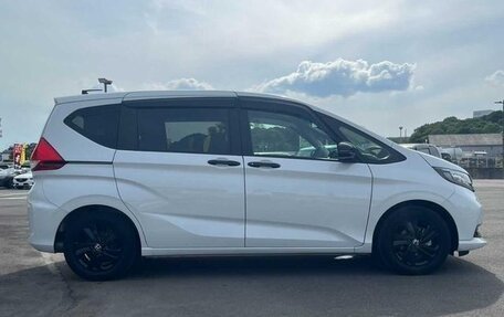 Honda Freed II, 2022 год, 1 270 000 рублей, 7 фотография