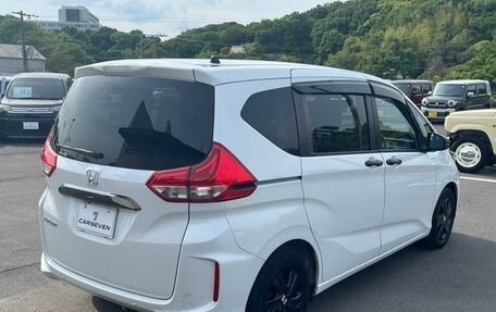Honda Freed II, 2022 год, 1 270 000 рублей, 5 фотография