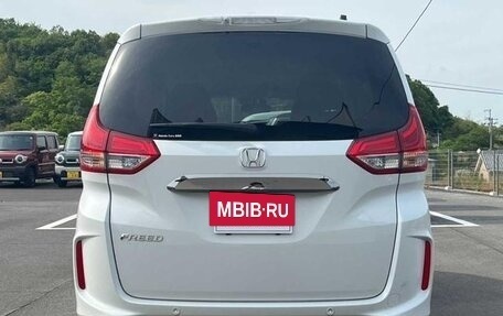 Honda Freed II, 2022 год, 1 270 000 рублей, 4 фотография