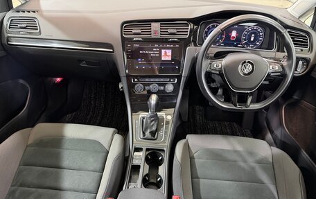 Volkswagen Golf VII, 2018 год, 1 450 000 рублей, 22 фотография