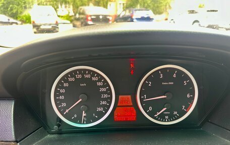 BMW 5 серия, 2004 год, 700 000 рублей, 7 фотография