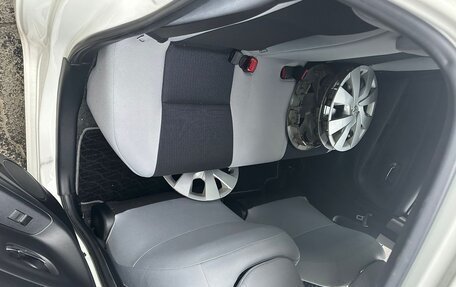 Toyota Vitz, 2015 год, 1 070 000 рублей, 16 фотография