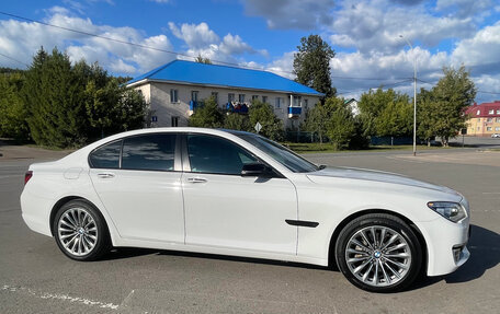 BMW 7 серия, 2015 год, 1 950 000 рублей, 10 фотография