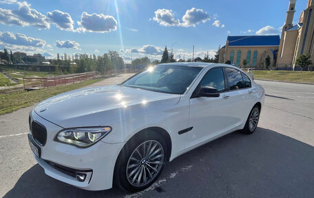 BMW 7 серия, 2015 год, 1 950 000 рублей, 9 фотография