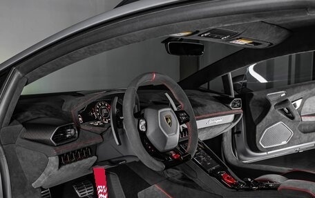 Lamborghini Huracán, 2024 год, 38 000 000 рублей, 6 фотография