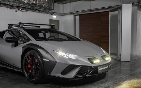 Lamborghini Huracán, 2024 год, 38 000 000 рублей, 25 фотография