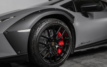 Lamborghini Huracán, 2024 год, 38 000 000 рублей, 27 фотография