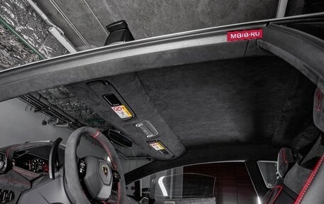 Lamborghini Huracán, 2024 год, 38 000 000 рублей, 15 фотография
