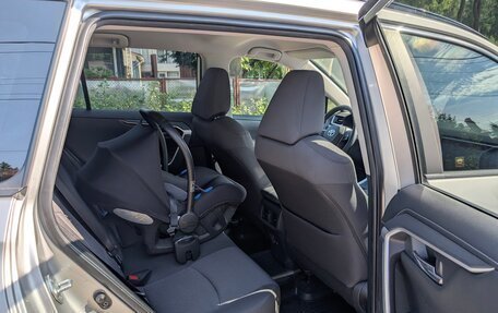 Toyota RAV4, 2019 год, 3 390 000 рублей, 13 фотография
