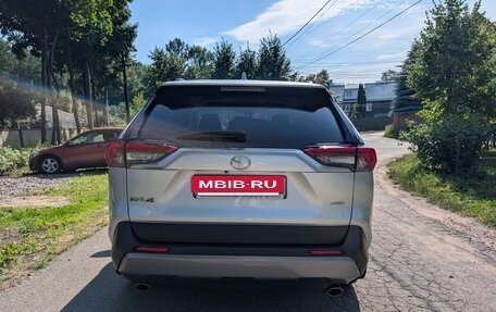 Toyota RAV4, 2019 год, 3 390 000 рублей, 6 фотография