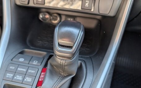 Toyota RAV4, 2019 год, 3 390 000 рублей, 19 фотография