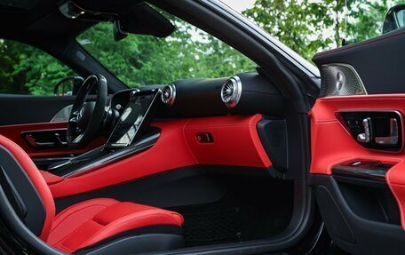 Mercedes-Benz AMG GT, 2025 год, 19 000 000 рублей, 29 фотография
