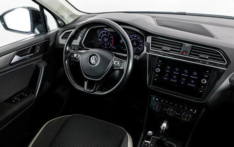 Volkswagen Tiguan II, 2018 год, 2 099 000 рублей, 16 фотография