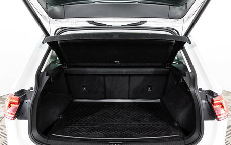 Volkswagen Tiguan II, 2018 год, 2 099 000 рублей, 30 фотография
