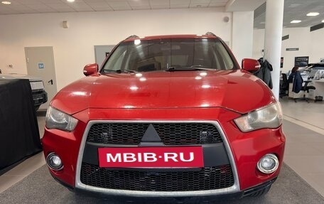 Mitsubishi Outlander III рестайлинг 3, 2011 год, 849 900 рублей, 2 фотография