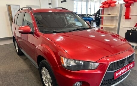 Mitsubishi Outlander III рестайлинг 3, 2011 год, 849 900 рублей, 3 фотография