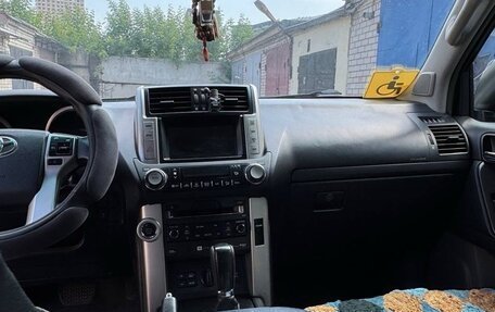 Toyota Land Cruiser Prado 150 рестайлинг 2, 2012 год, 2 800 000 рублей, 12 фотография