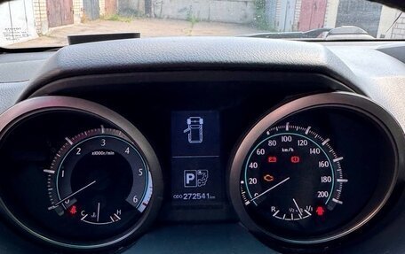 Toyota Land Cruiser Prado 150 рестайлинг 2, 2012 год, 2 800 000 рублей, 11 фотография