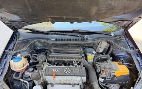 Volkswagen Polo VI (EU Market), 2011 год, 750 000 рублей, 15 фотография