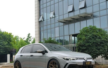 Volkswagen Golf VIII, 2023 год, 2 050 000 рублей, 3 фотография