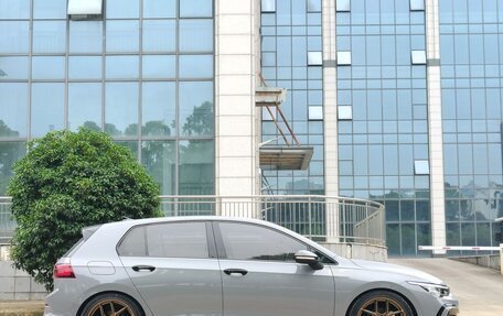 Volkswagen Golf VIII, 2023 год, 2 050 000 рублей, 4 фотография