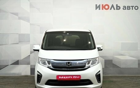 Honda Stepwgn IV, 2017 год, 2 250 000 рублей, 2 фотография