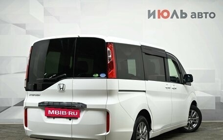 Honda Stepwgn IV, 2017 год, 2 250 000 рублей, 7 фотография