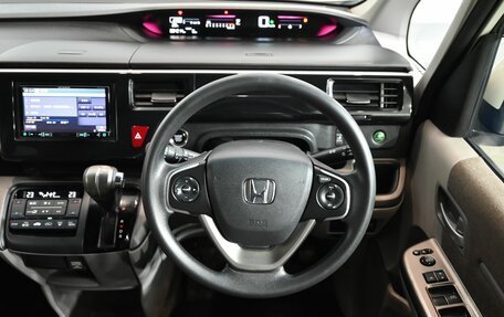 Honda Stepwgn IV, 2017 год, 2 250 000 рублей, 12 фотография