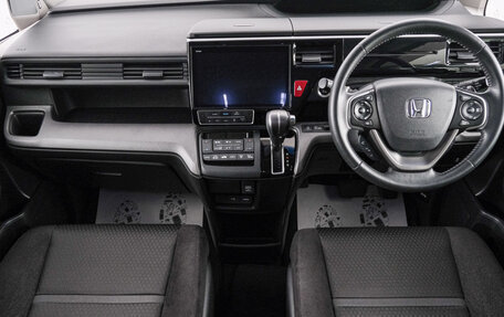 Honda Stepwgn IV, 2019 год, 2 499 000 рублей, 11 фотография