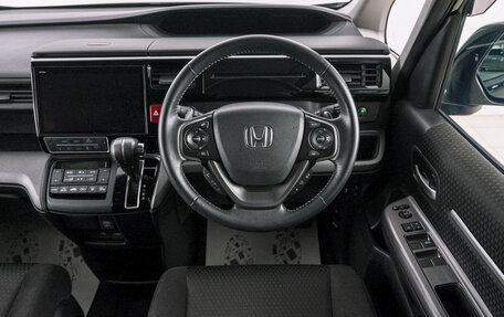 Honda Stepwgn IV, 2019 год, 2 499 000 рублей, 15 фотография