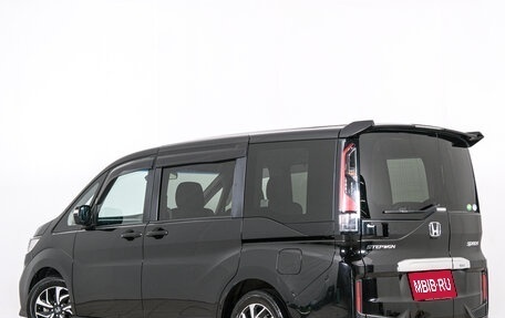 Honda Stepwgn IV, 2019 год, 2 499 000 рублей, 5 фотография