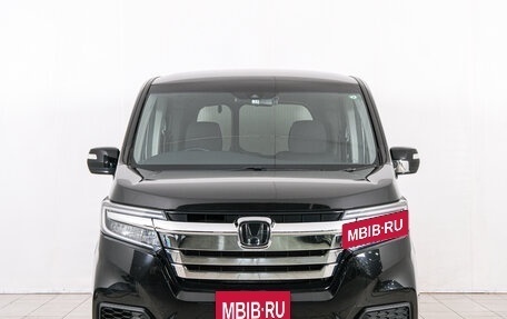 Honda Stepwgn IV, 2019 год, 2 499 000 рублей, 2 фотография
