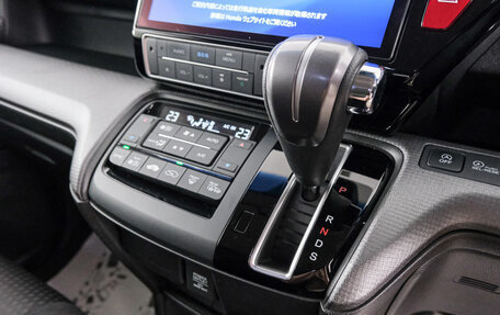 Honda Stepwgn IV, 2019 год, 2 499 000 рублей, 17 фотография
