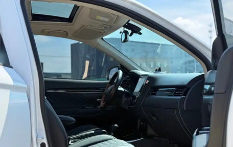 Mitsubishi Outlander III рестайлинг 3, 2021 год, 2 030 000 рублей, 20 фотография