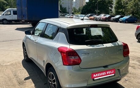 Suzuki Swift V, 2022 год, 1 500 000 рублей, 2 фотография