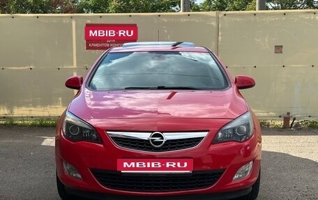 Opel Astra J, 2011 год, 799 000 рублей, 2 фотография