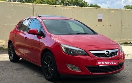Opel Astra J, 2011 год, 799 000 рублей, 3 фотография