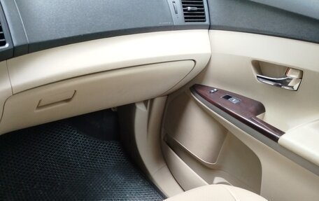 Toyota Venza I, 2010 год, 1 930 000 рублей, 15 фотография