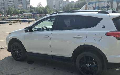Toyota RAV4, 2018 год, 2 830 000 рублей, 10 фотография